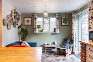 Family Kitchen- click for photo gallery